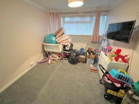 3 bedroom end of terrace house to rent - Photo 3