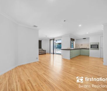 Family Living in the Heart of Ellenbrook!! - Photo 4