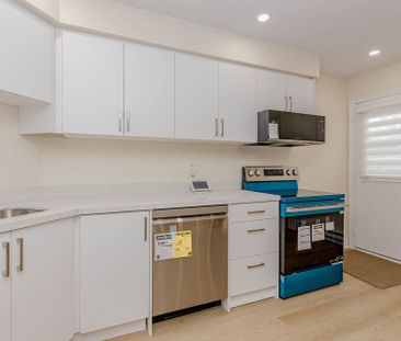 For Lease - 2289 Munn's Avenue, Oakville, Ontario - Photo 2