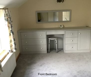 Honeysuckle Cottage Like From a Movie - Photo 2