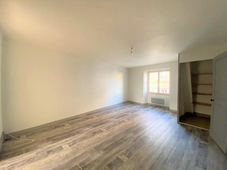 Location Appartement 1 pièce 37m² VIVONNE 86370 - Photo 3