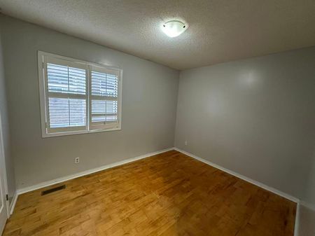 For Lease - 36B Lambton Avenue Unit# Upper, Toronto, Ontario - Photo 4