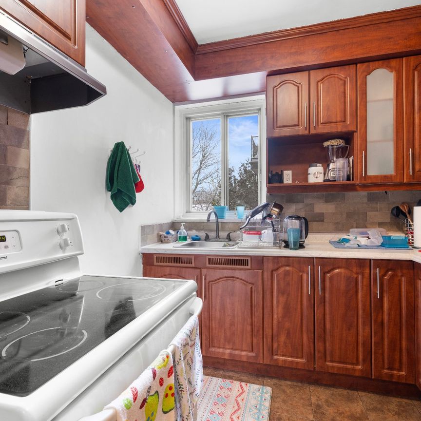 Condo for rent, Mont-Royal - Photo 1