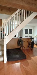 436 WELLINGTON ST. W. #104 - LOFT, 1BED+DEN/1BATH, LAUNDRY, PARKING - Photo 4