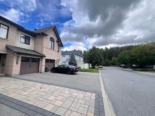 For Lease - 450 Silverstone Way, Barrhaven, Ontario - Photo 1