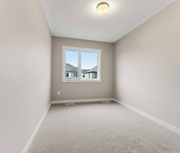 For Lease - 290 Les Emmerson Drive, Barrhaven, Ontario - Photo 3