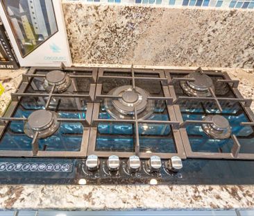 3 room luxury Flat for rent in Valencia - Photo 4