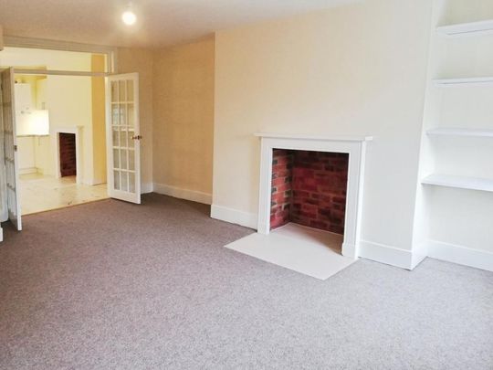 3 bedroom apartment to rent - Photo 1