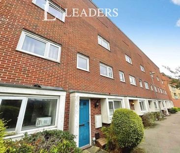 Aviation Avenue, Hatfield, Hertfordshire, AL10 - Photo 6