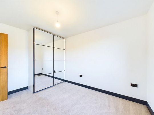 8 Five Rise Apartments, Ferncliffe Road, Bingley - Photo 1