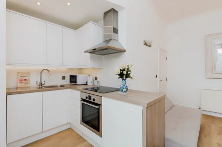 2 Bed 1 Bath, Flat 2, 25 - Photo 5