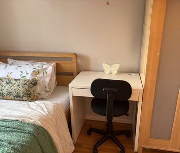 3 Bed Semi-Detached House, Nunnery Lane, LU3 - Photo 4