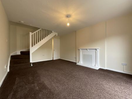 2 bedroom semi-detached house to rent - Photo 2