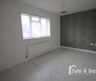 Sunningdale Road Springwell - Photo 4