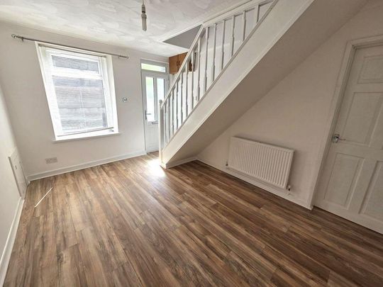 2 bedroom house to rent - Photo 1