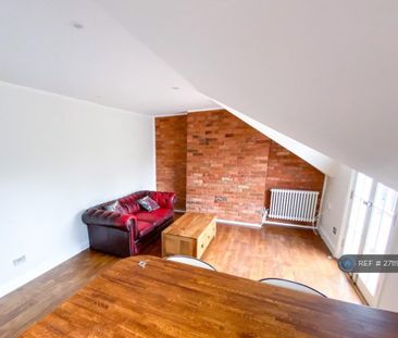 2 bedroom flat to rent - Photo 2