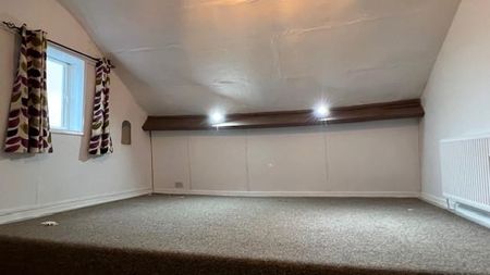 2 bedroom maisonette to rent - Photo 4