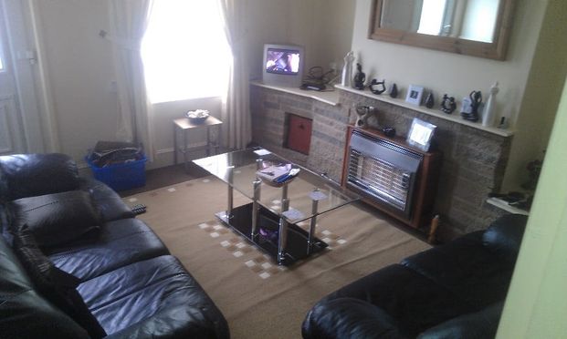 1 Bed Terraced House, Upper Clara Street, S61 - Photo 1