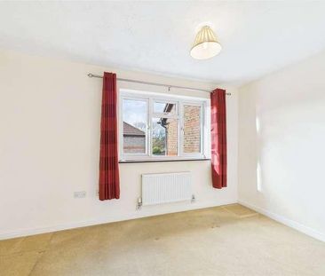 Teresa Vale, Warfield, Bracknell, Berkshire, RG42 - Photo 6