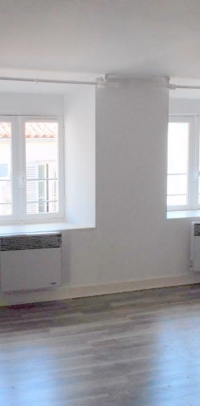 Location Appartement 2 pièces 49m² LA ROCHELLE 17000 - Photo 1