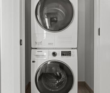 2161 Melrose - Photo 4