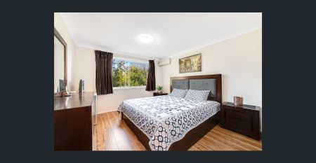 Modern, Light-Filled 3-Bedroom Townhouse in Prime Indooroopilly Location - Photo 4