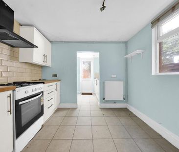 3 bedroom terraced house to rent - Photo 6