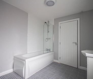 STUDENT ROOMS TO RENT, 17 Harvey Street, Cityside, Derry/Londonderr... - Photo 5