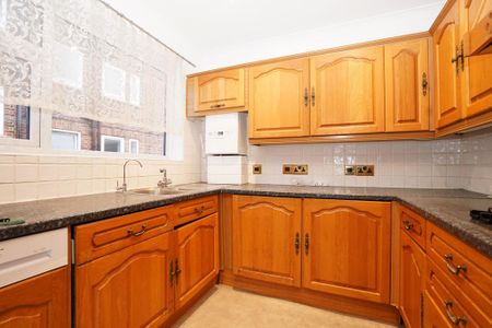 2 bedroom flat to rent - Photo 5