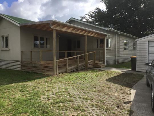 Spacious family home - Photo 1