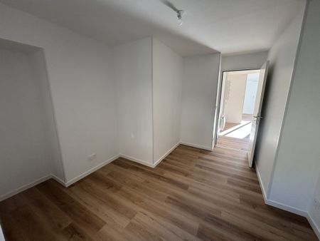 Location Appartement 3 pièces 56m² PONT EN ROYANS 38680 - Photo 4