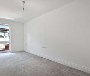 A high specification 1 bedroom apartment set on the second floor. P... - Photo 2