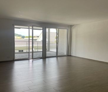 Helle und moderne Attikawohnung im Herzen von Menziken - Photo 3