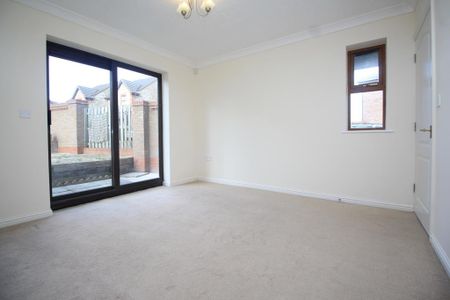 4 bedroom detached house to rent - Photo 2