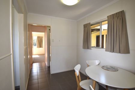 BREAK LEASE - FULLY FURNISHED with YARD MAINTENANCE INCLUDED - Photo 5