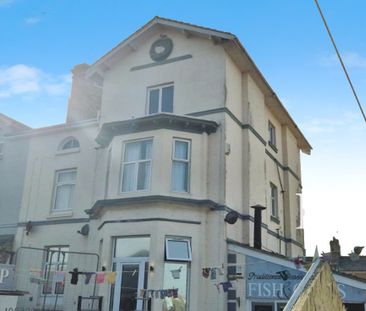 2 bedroom flat to rent Flat 2 17 The Esplanade, Lowestoft, NR33 - Photo 5