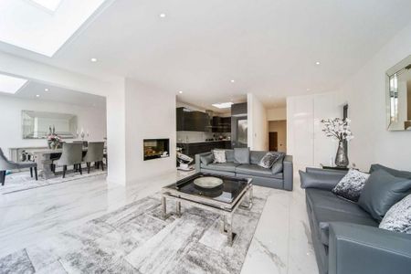 3 bedroom detached house to rent - Photo 2