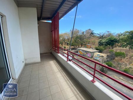 Location Appartement 2 pièces 58m² ST DENIS 97400 - Photo 2