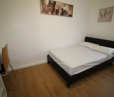 4 Bed Student Accommodation - Photo 5