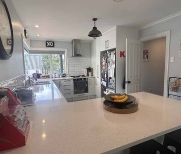 Picturesque on Pacific Drive! - Photo 5