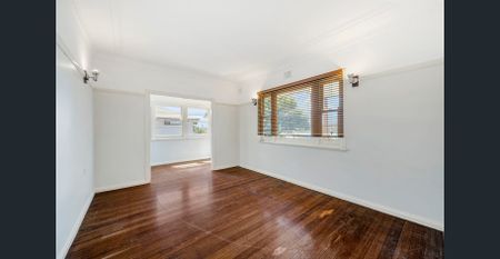 Cottage Style Home - Photo 4