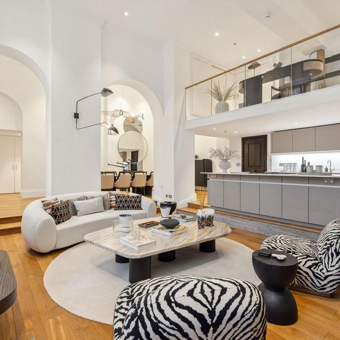3 bedroom flat to rent - Photo 1