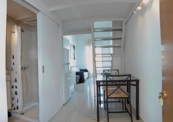 Calle de Antonio Zamora, Madrid, Community of Madrid 28011