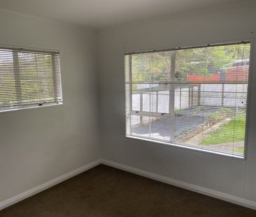 3 Bedroom home in Belmont - Photo 3