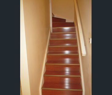 Townhouse 3BR for Professional Couple/family - Photo 3