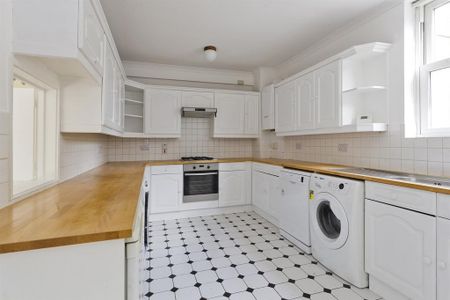 3 bedroom maisonette to rent - Photo 4