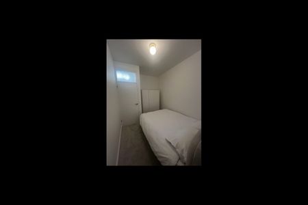 1 Bed Flat, Amersham Road, SE14 - Photo 2