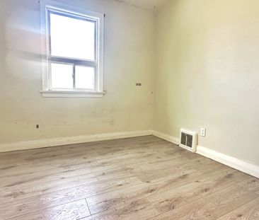 For Lease - 1018 Kennedy Road Unit# Main Floor, Toronto, Ontario - Photo 1