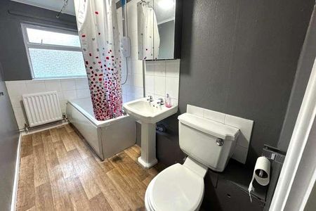 Hopeswood, Greatham, Liss, Hampshire, GU33 - Photo 5