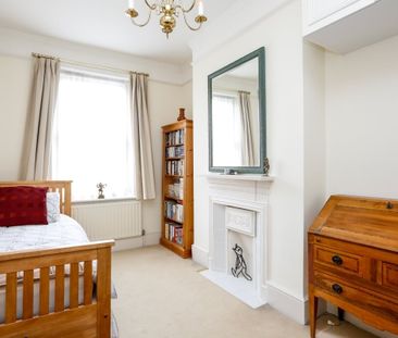 3 bedroom flat to rent - Photo 3